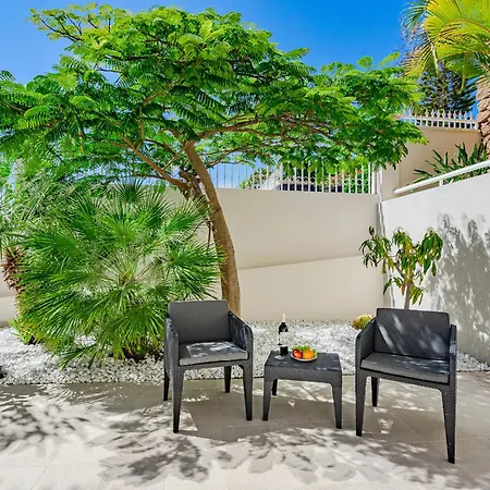 Villa Sabina - 6 Bedroom House *