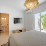 Sabina - 6 Bedroom House Villa