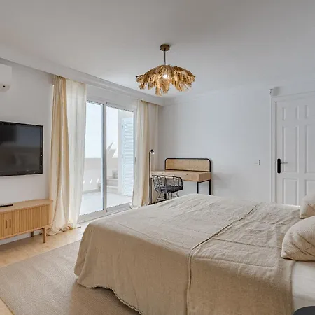 Sabina - 6 Bedroom House וילה