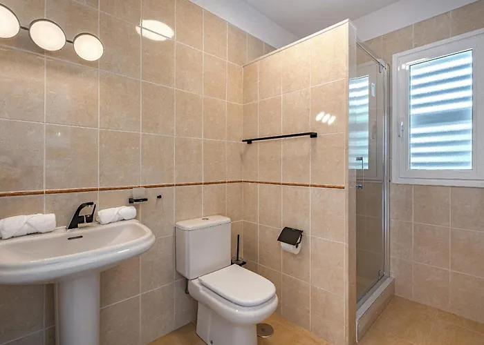 Sabina - 6 Bedroom House וילה *